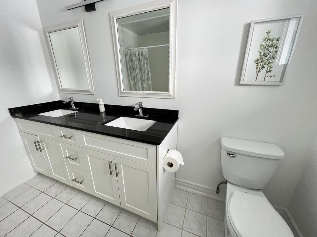Letitia Heights !C Quiet And Modern Private Bedroom With Shared Bathroom Barrie Exterior photo