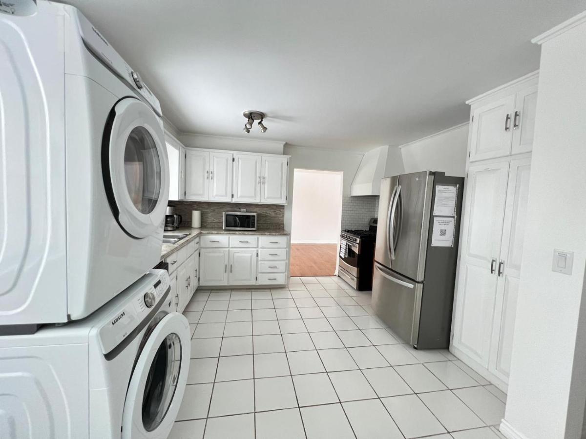 Letitia Heights !C Quiet And Modern Private Bedroom With Shared Bathroom Barrie Exterior photo